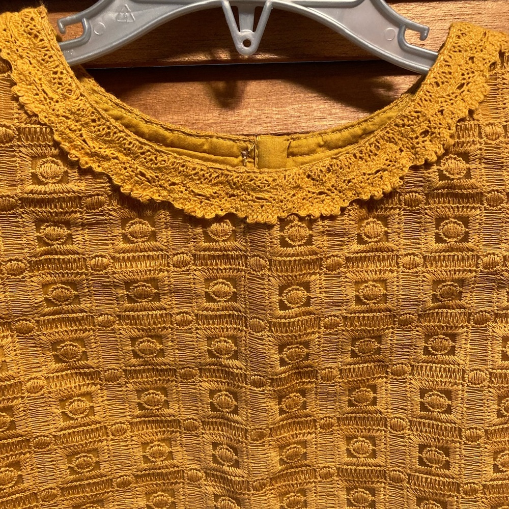 Oshkosh Autumn Yellow Brocade Top Sleeveless Top/Tunic - Picture 5 of 12